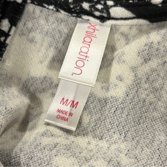 Scoop neck long sleeve floral knee length dress - Picture 10 of 13